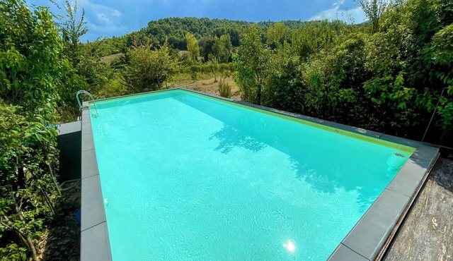 Eve House - villa + grounds, pool, pool house, pergola, patio + terrace. Slps 4
