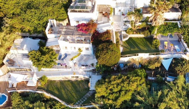 EXCLUSIVE Pool and Garden Villa Sunset Seaview