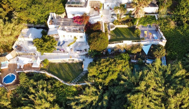 EXCLUSIVE VILLA seaview with private pool and garden