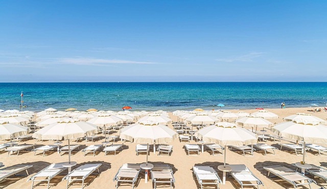 Fantastic vacation home with pool in the province of Ancona.