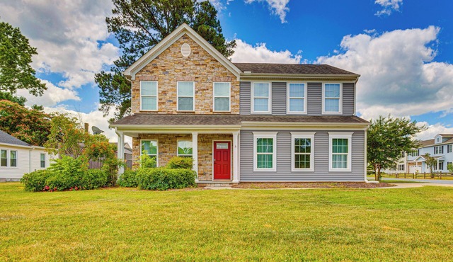 Fenced Yard & Patio! 2,400-Sq-Ft Chesapeake Home