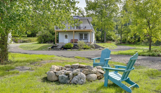 Fire Pit + On-Site Pond: Hudson Valley Home!