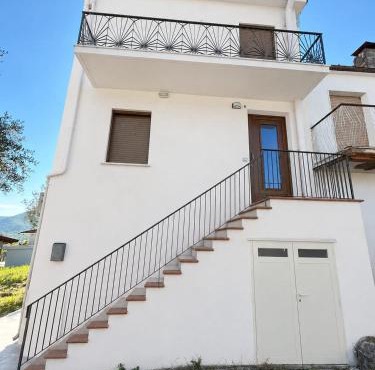 Fuori Dal Borgo