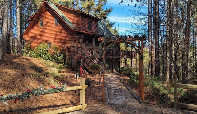 Gather & Relax at Whispering Pines Cabin!