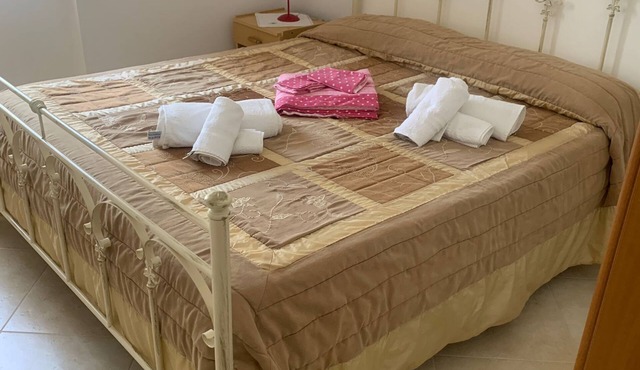 Giulietta apartment with sea view and garden with pets allowed
