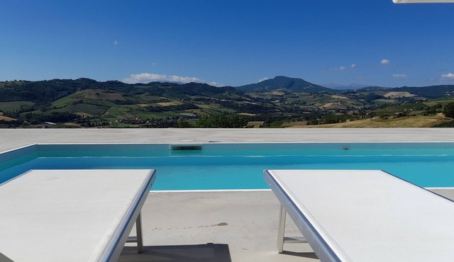 Glamping at an Agriturismo in the vineyard
