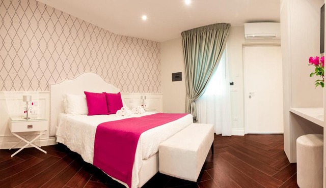 Golden Residence