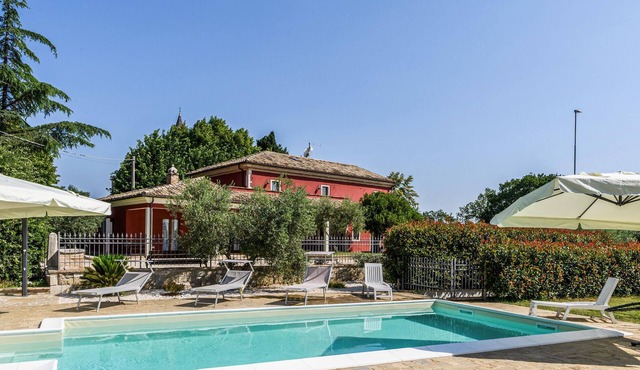 Gorgeous home in Loc. Avenale, Cingoli
