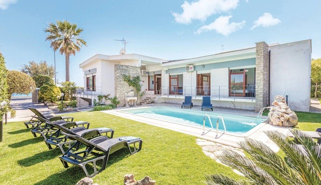 Gorgeous home in Terracina (LT)