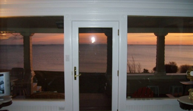 Gorgeous Victorian direct ocean front single family six bedroom, ten rooms