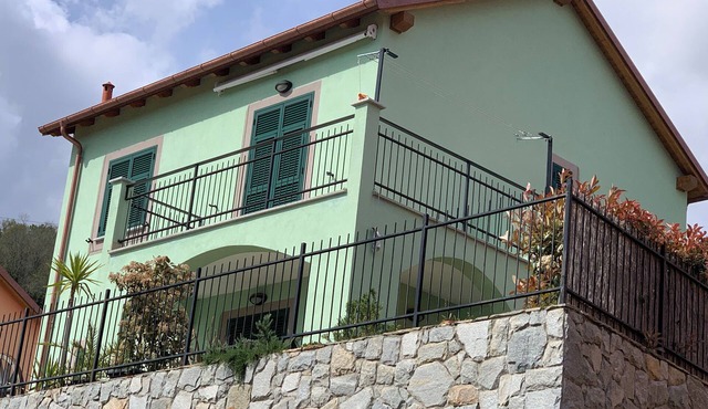 Halfway between the sea and the hill is the ideal place for your relaxation.