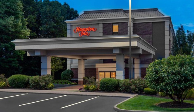 Hampton Inn Hartford Airport
