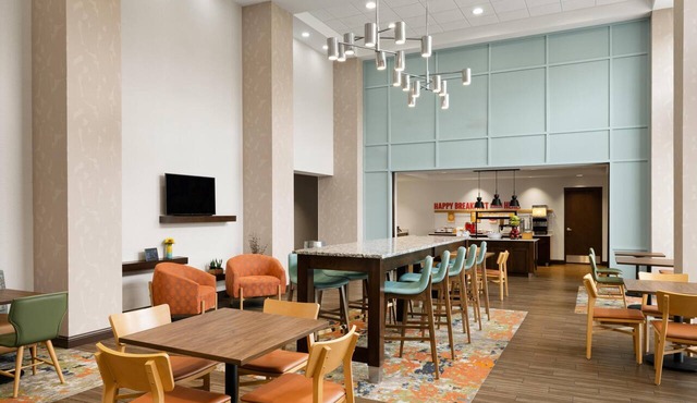 Hampton Inn & Suites Deland