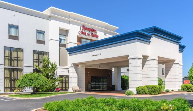 Hampton Inn & Suites Hartford-Manchester