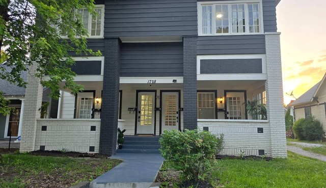 Haniels Place - Unit B