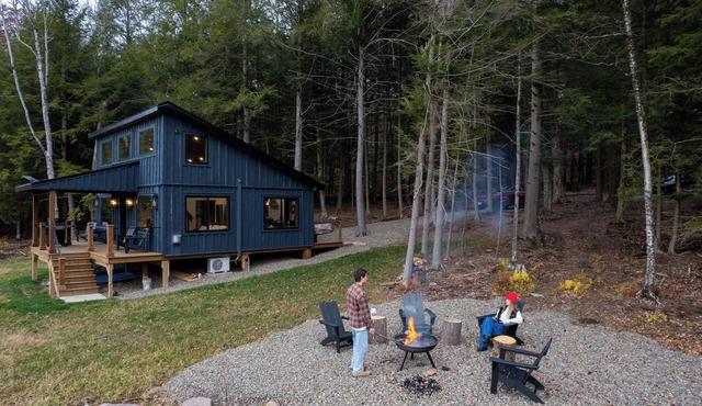 Hemlock Hideaway – Luxury Cabin - Romantic & Remote Getaway in Upstate, NY