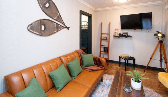 Hip Gorham 2-bedroom - Start Your Adventure!