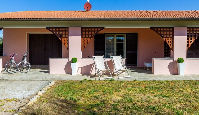Holiday Home 'Casa Attila ' with Shared Garden, Wi-Fi and Air Conditioning