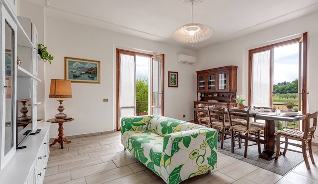 Holiday Home 'Casa Vacanza Tra Le Colline Pisane' with Shared Garden, Wi-Fi and Air Conditioning