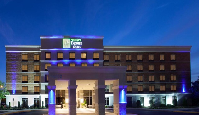 Holiday Inn Express & Suites Laurel Lakes by IHG