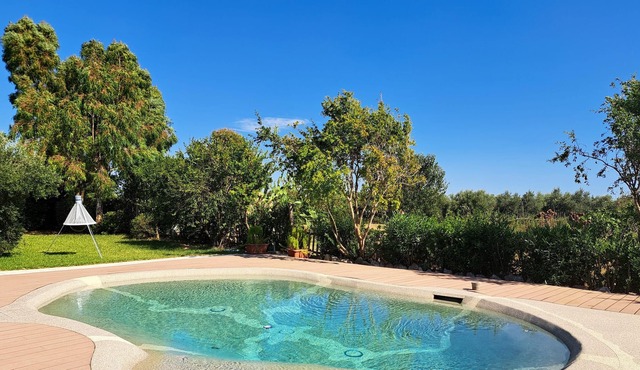 Homerez - Nice appartement 5 km away from the beach for 3 ppl. with shared pool