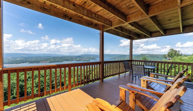 Hoot Owl Cabin – Private Hot Tub & Outdoor Living