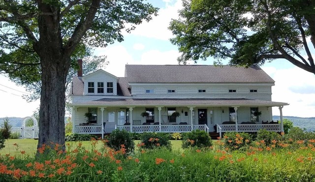 Hoppy Hill Farm House