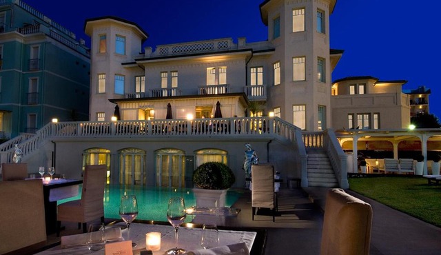 Hotel Carducci 76