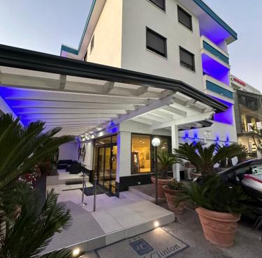 Hotel Clinton