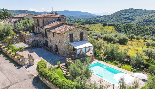 House With Private Pool and Fenced Garden in Quiet Location. Panoramic Views