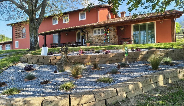Huge Private Garden, AC in Bedrooms, Swimming Pool, Hot Tub and Wonderful Views
