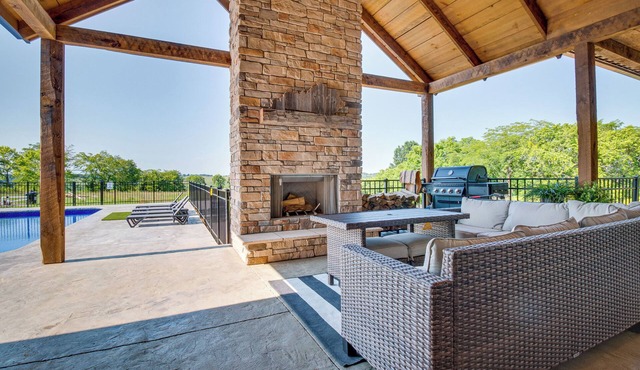 Idyllic Williamstown Retreat w/Hot Tub & Pool!