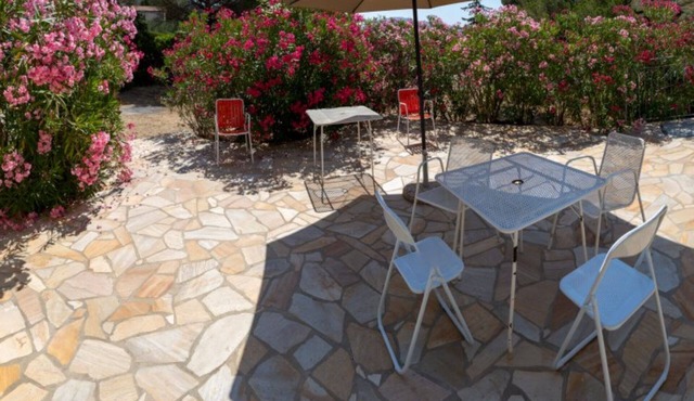 Independent Villa l'Aia in a panoramic and quiet position on the Gulf of Lacona