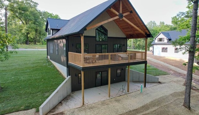 Kickback Cabin at Kentucky Lake