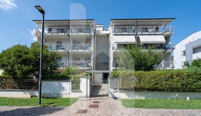 Kurioso - Three-room apartment ground floor with garden