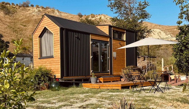 La Casa Errante 1 by Tiny Away