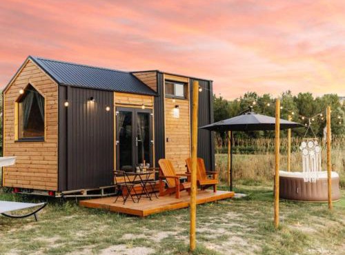 La Casa Errante X by Tiny Away
