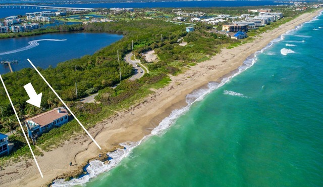 La Dolce Vita: Big Beach House w/elevator & heated pool! DIRECTLY ON BEACH