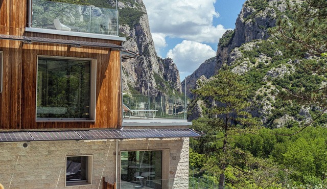 LA FORESTALE Luxury Ecolodge