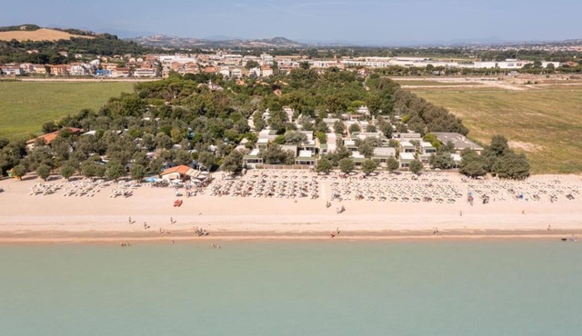 La Risacca Family Camping Village Lodge Comfort Dog für 5 Personen