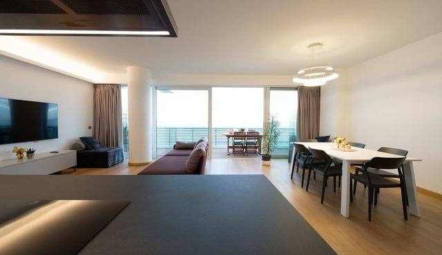 La Terrazza sul Mare | Seafront | Private Garage | Wi-Fi