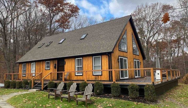 Lakeside House with Waterfront Golf and Ski