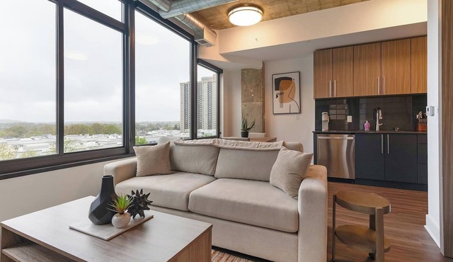 Landing | Chic 1BD, Game Room, Gym