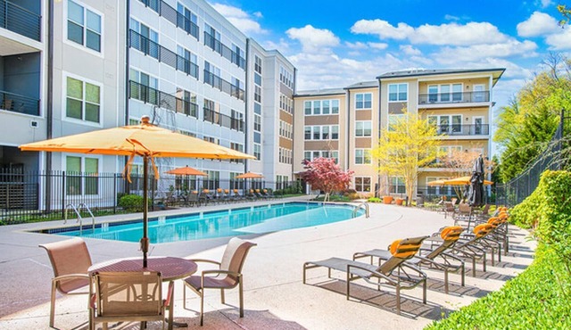 Landing | Modern 1BD, Gym, Clubhouse