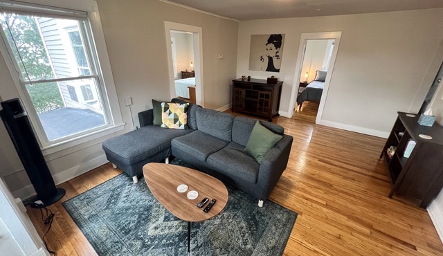 Large 2nd floor of duplex in town center