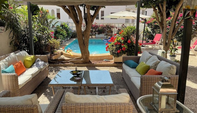 Large Villa private pool and garden near beach
