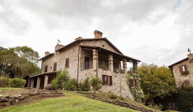 Lavish Lazio Villa | Villa Fortuna | 4 Bedrooms | Private Garden | Spacious.