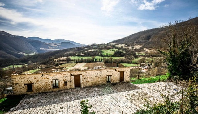 Le Aie Di Postignano