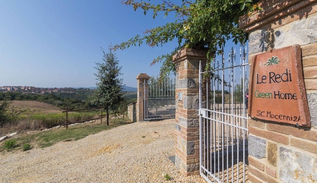 Le Redi: sustainable geothermal country villa, amazing views over Chianti hills