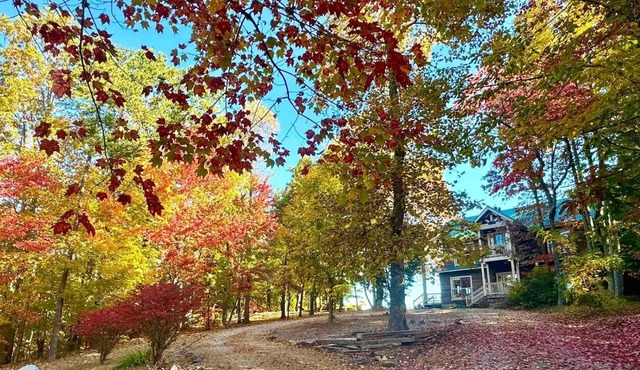 Levons Landing - The ULTIMATE Mountain View Near Lake Lure and Asheville